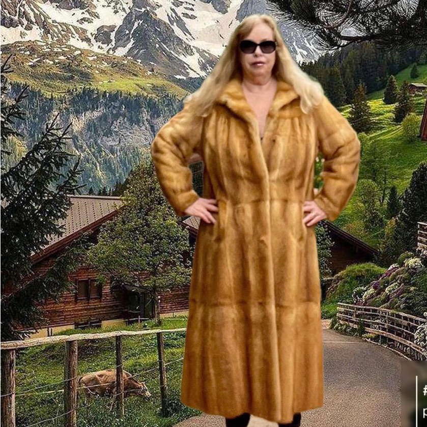 Full Length Kolinsky Fur Coat Great Shape No Monogram 72”Sweep Cute For Fall